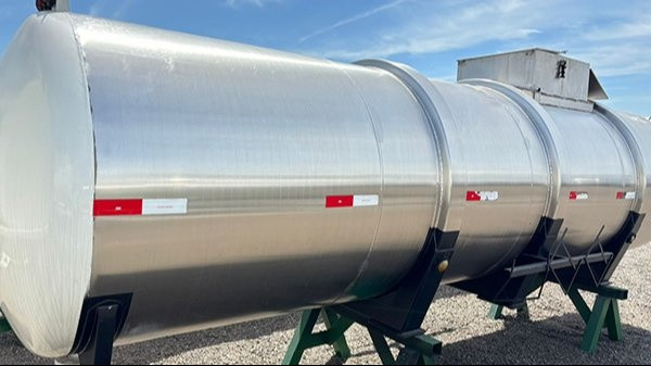 Carroceria Liess Tanque inox - Ano 2001