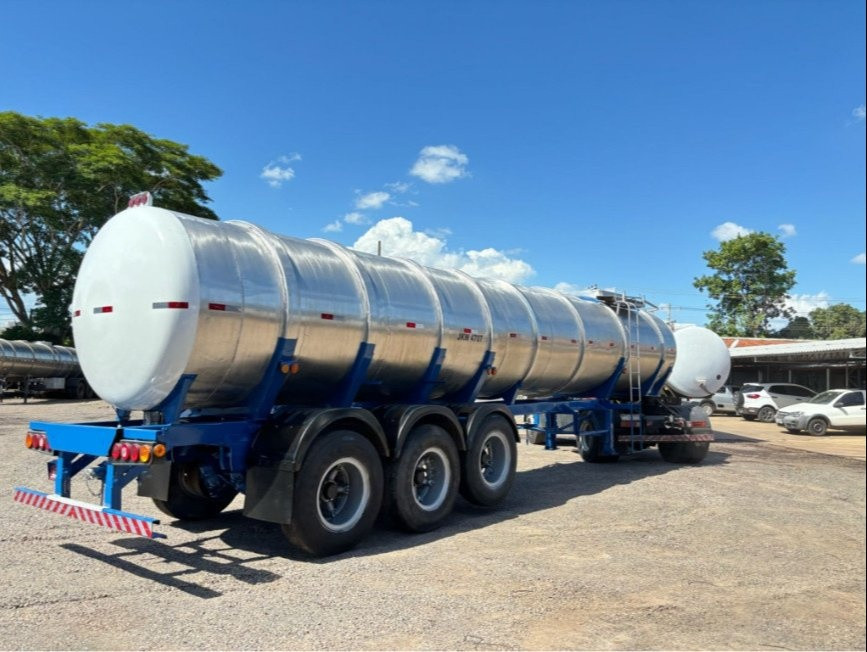 Carroceria Kronorte 30 mil litros - Ano 1997