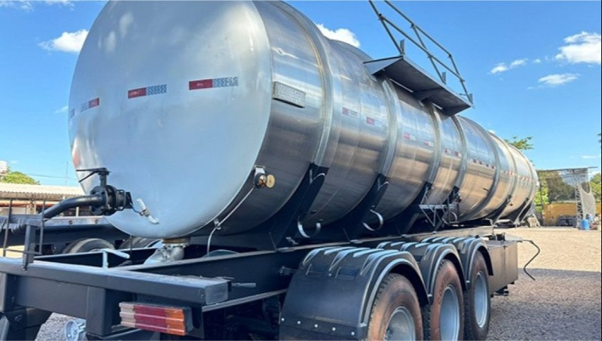 Carroceria Randon Carreta inox 32 Mil Litros - Ano 2007