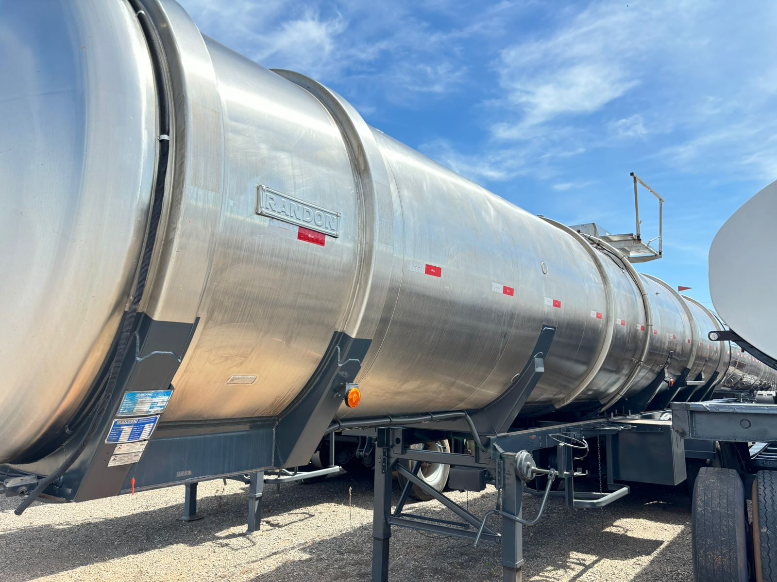Carroceria Randon Carreta inox 35 Mil Litros - Ano 2003
