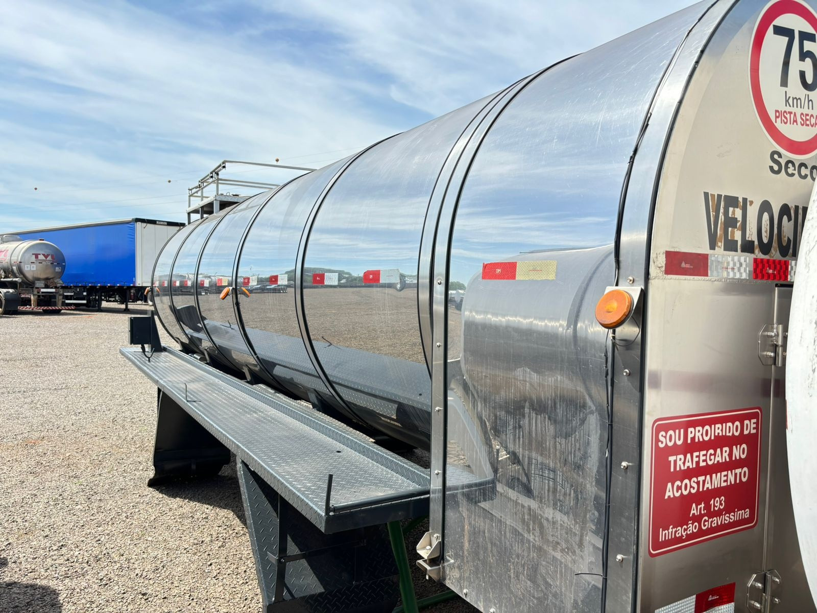 Randon Tanque de aço 13 Mil Litros - Ano 2009