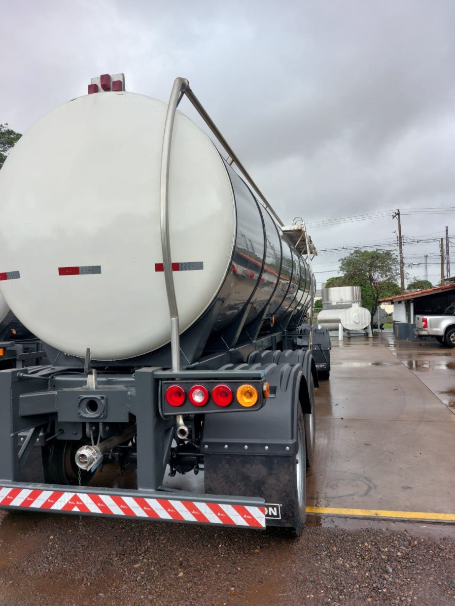 Randon Tanque de aço - Ano 2003