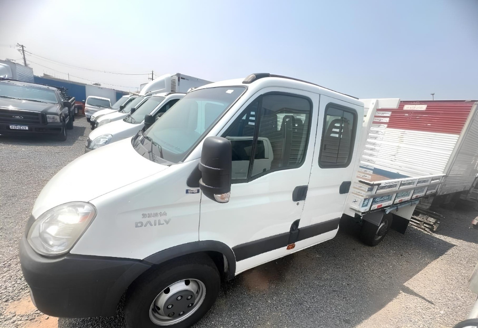 Caminhão Iveco 35S14 – Ano 2014 | Cabine Dupla | Turbo | 629.000 km