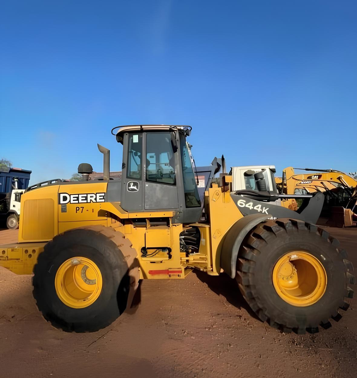 Pá Carregadeira John Deere 644K ano 2015, média de 20.000 horas