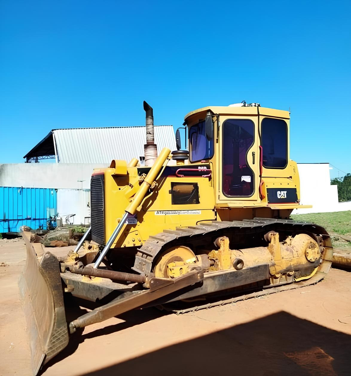 Trator de Esteira Caterpillar D6D ano 1988 com ar condicionado