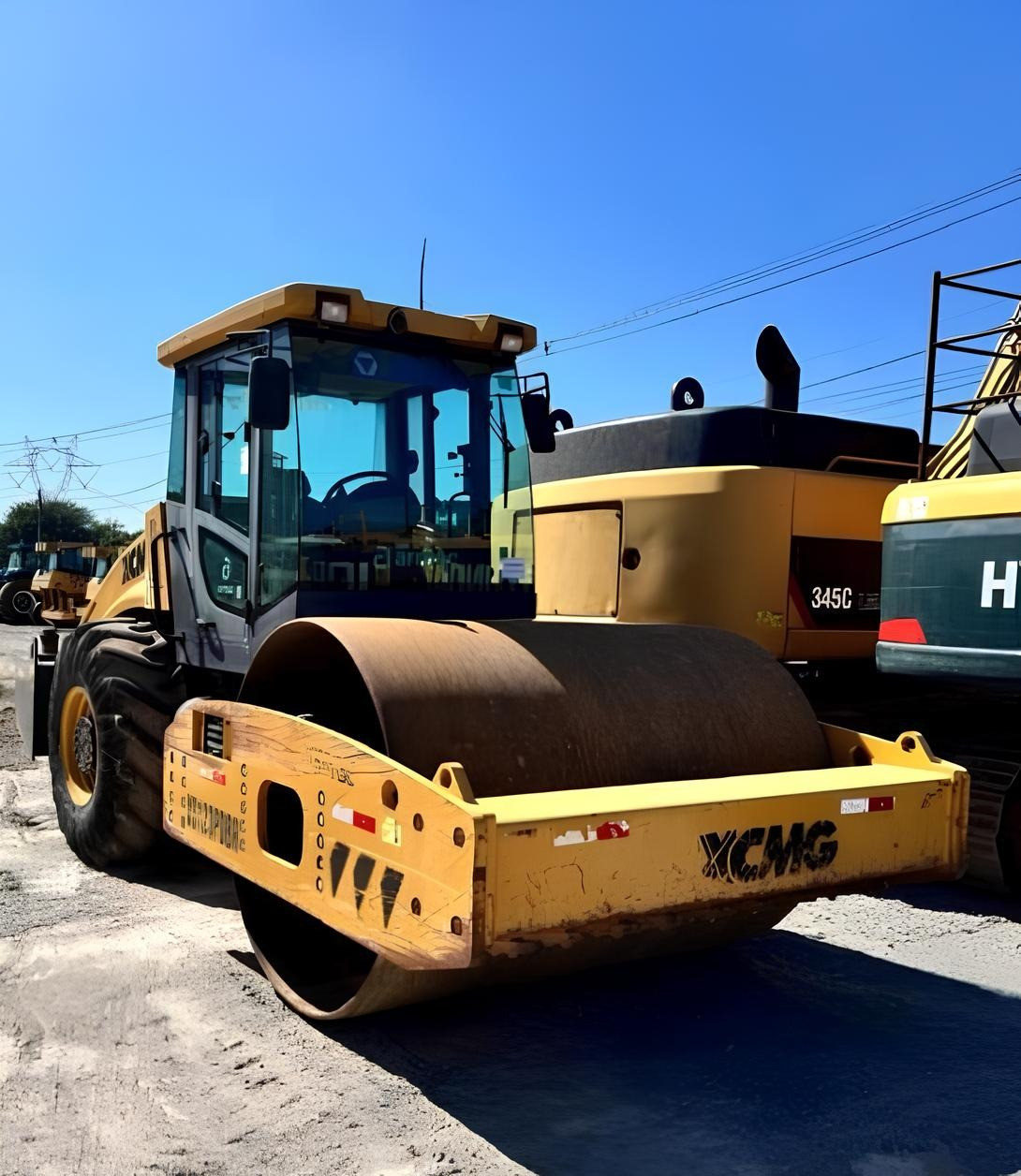 Rolo Compactador XCMG XS123PD ano 2021, Liso, com 4270 horas