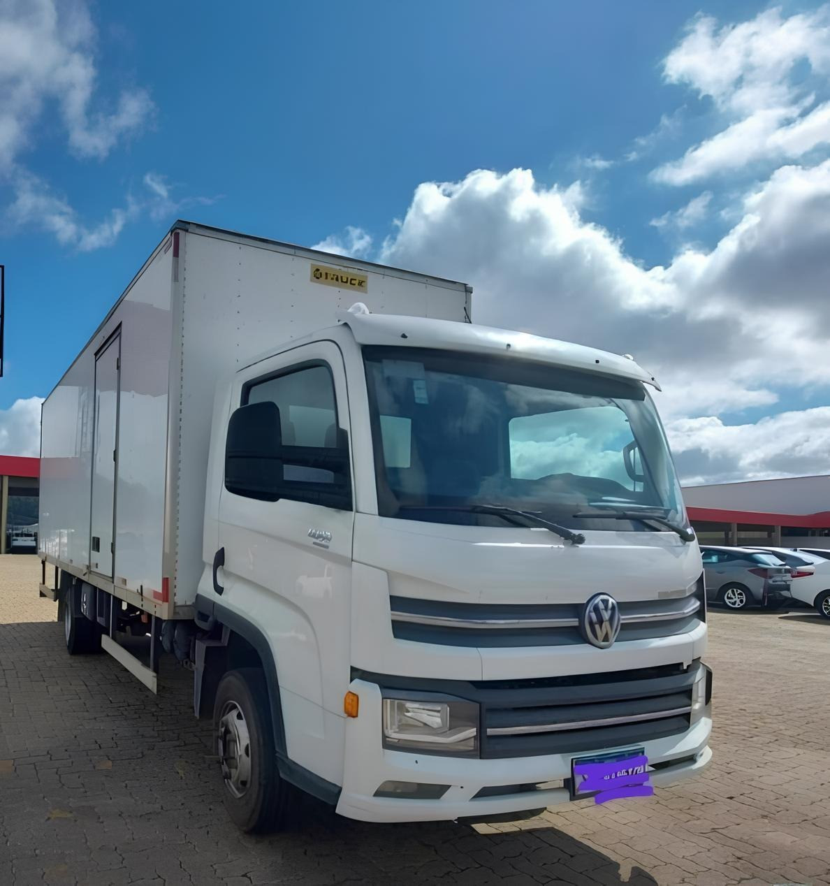 Caminhão Volkswagen VW 11.180 Delivery ano 2023
