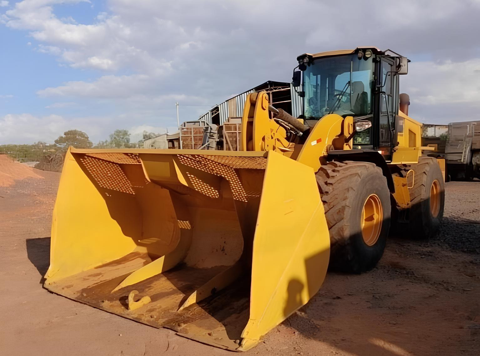 Pá Carregadeira Caterpillar 938K - ano 2019 com 24.300 horas