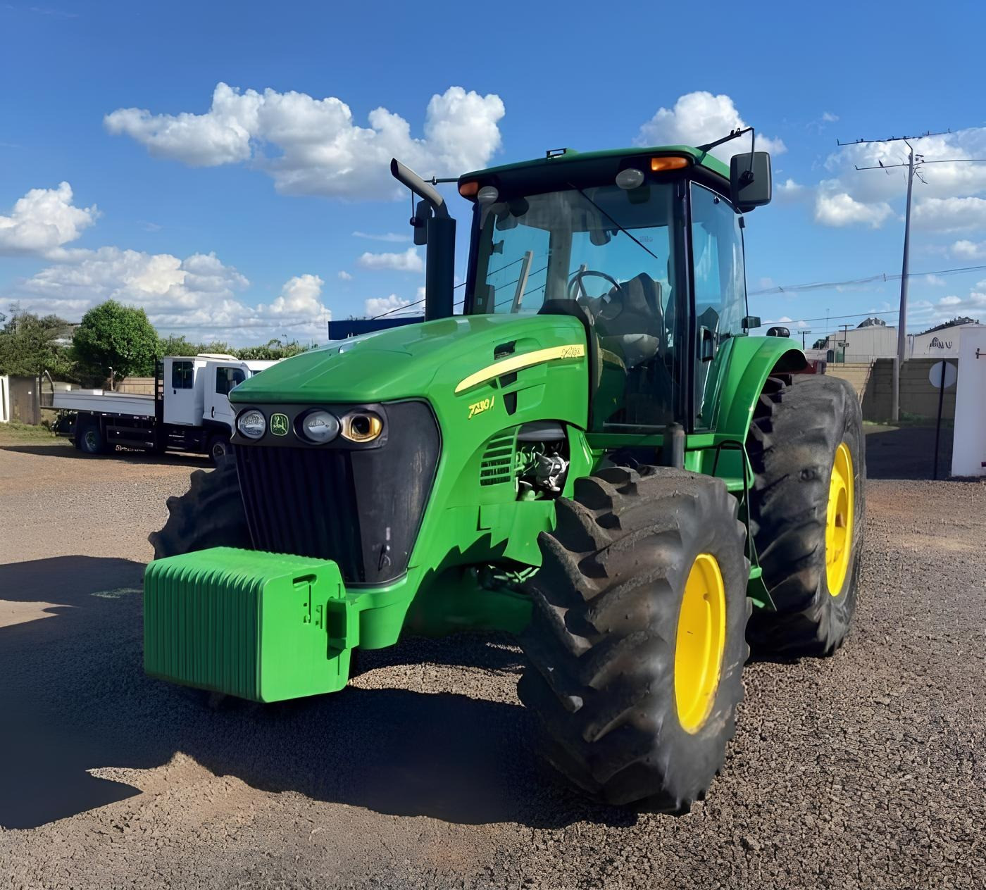 Trator John Deere 7230 ano 2021, 4x4, com 4200 horas