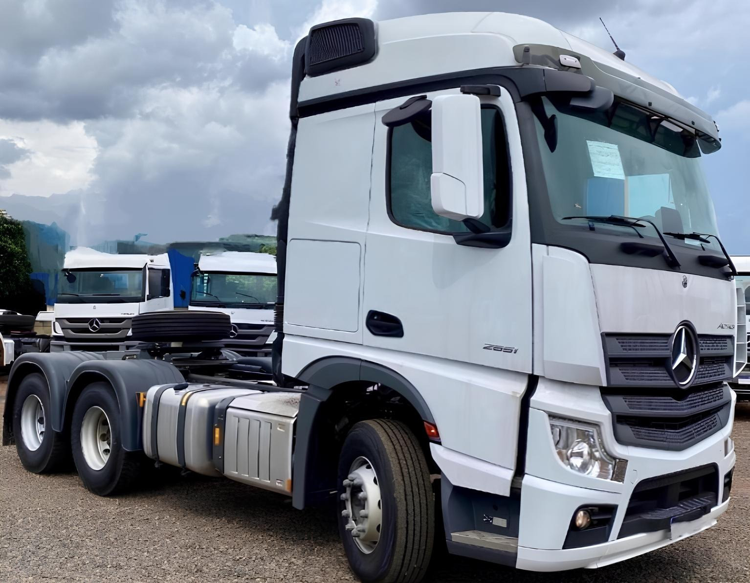 Caminhão Mercedes Benz MB Actros 2651 ano 2023/24, 6x4, Automático, 0 Km