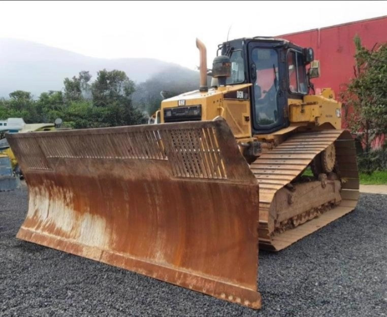 Trator de Esteira Caterpillar D6N LGP ano 2020 com 7.550 horas