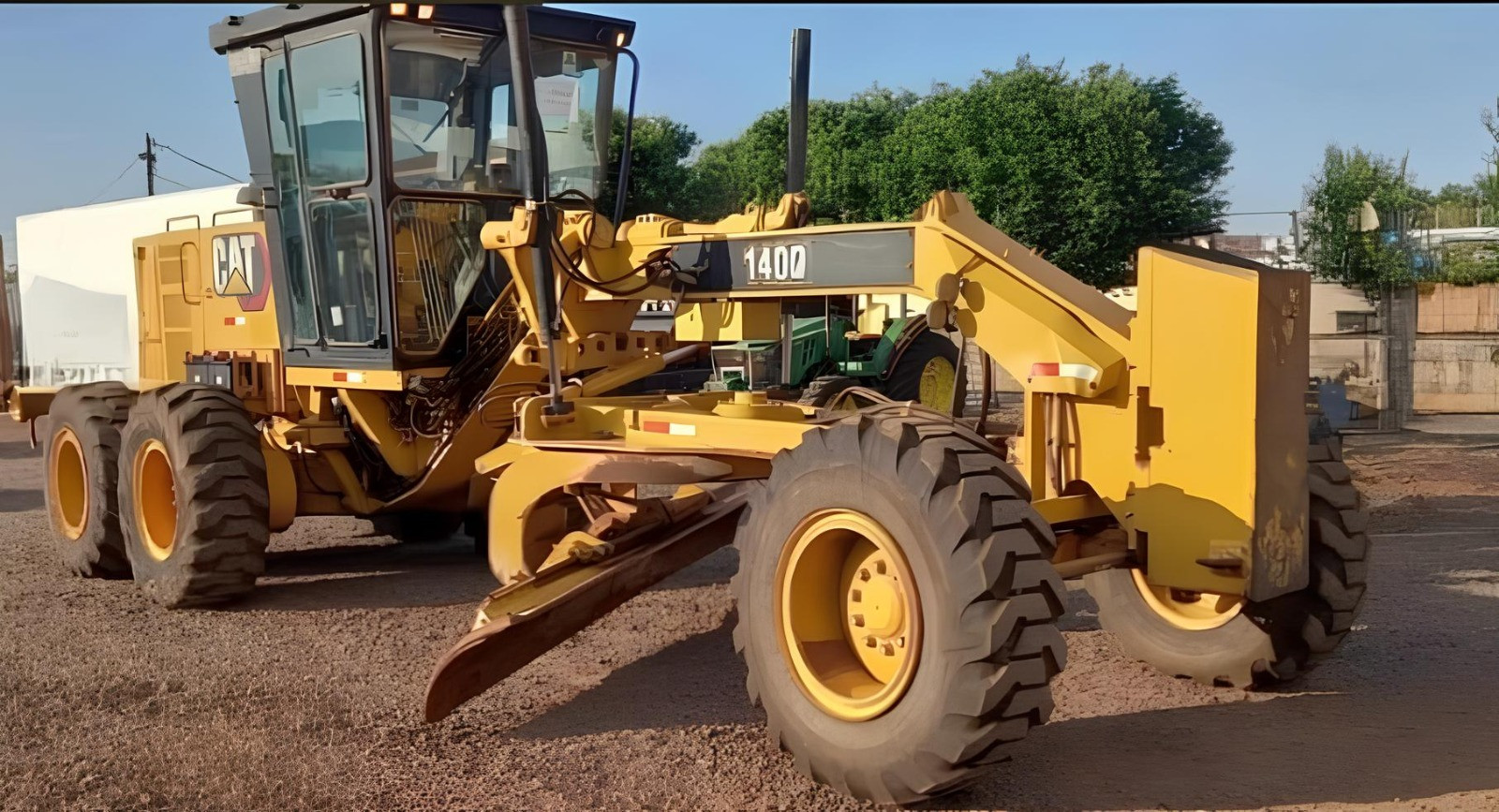 Motoniveladora Caterpillar 140K ano 2022 com 6.800 horas