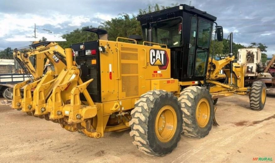 Motoniveladora Cateprillar 140K ano 2023 com apenas 850 horas