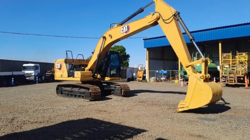 escavadeira caterpillar 320GC