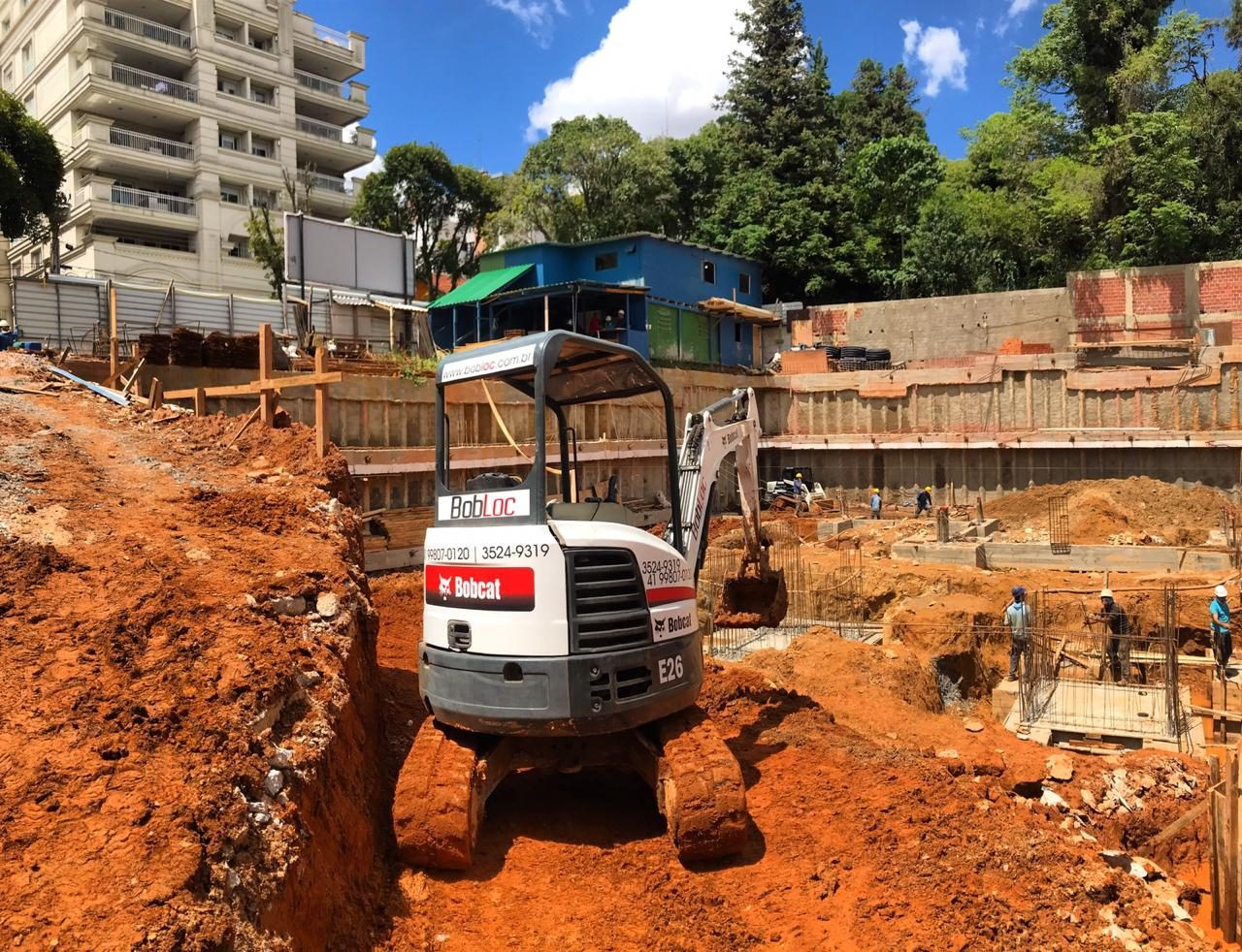 Mini Escavadeira Bobcat E26 2014 Esteira de Borracha - Revisada
