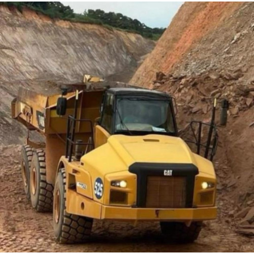 Caminhões Articulados Fora de Estrada CAT 740 e Volvo A40F – 2012 | 10.000h
