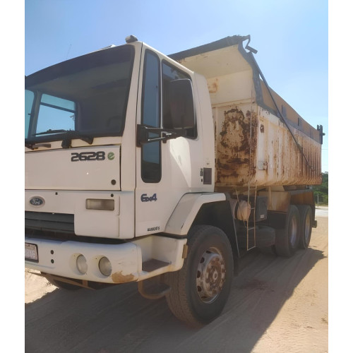 Caminhão Ford Cargo 2628 – 6x4 – Ano 2011 | 12 m³