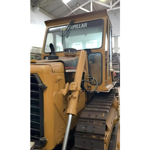 Trator de Esteira Caterpillar D4E - ano 1986