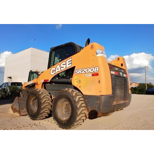 Minicarregadeira Case SR200 B - ano 2021 - com 1.090 horas