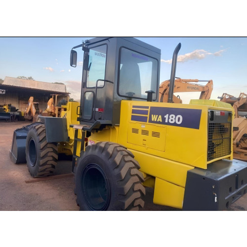 Pá Carregadeira Komatsu WA180 - ano 2006