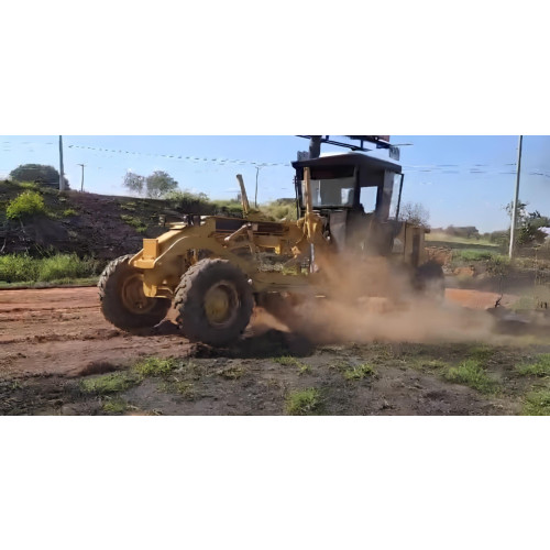Motoniveladora Caterpillar 135H ano 1996