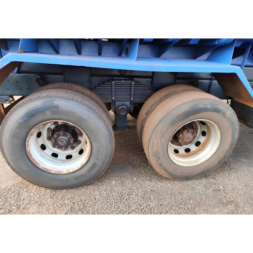 Caminhão Volkswagen VW 31-260 ano 2007, 6x4, com caçamba em leque de 14 ㎥, 450.000 Km