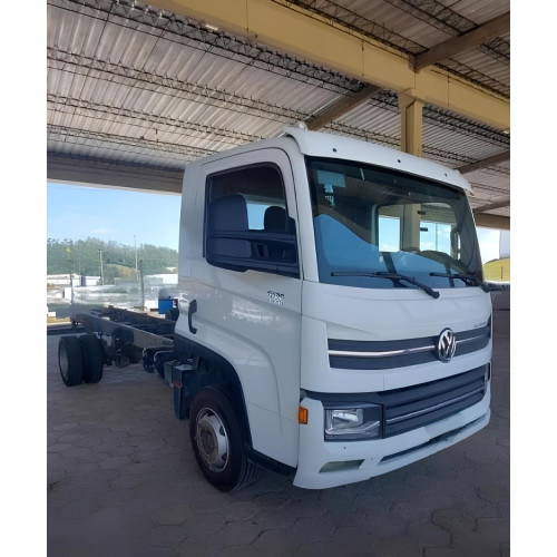 Caminhão Volkswagen VW 9.170 ano 2022 com 160.000 Km,