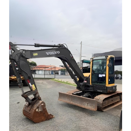 Escavadeira Volvo ECR88 ano 2019 com 5.170 horas