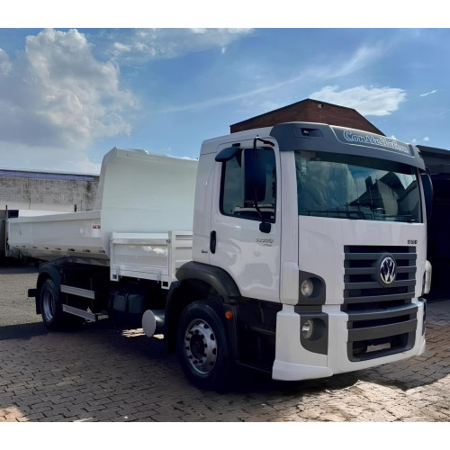 Caminhão Volkswagen VW 17.190 - ano 2019, com caçamba Facchini de 6 ㎥