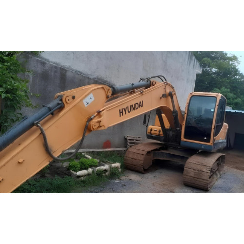 Escavadeira Hyundai 160 LC-9S - ano 2015 com 8000 horas