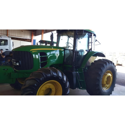 Trator John Deere 6190J - ano 2018, com Kit GPS, 5400 horas