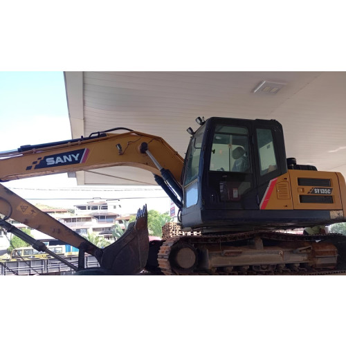 Escavadeira Sany SY135 C - ano 2022 com 4.650 horas