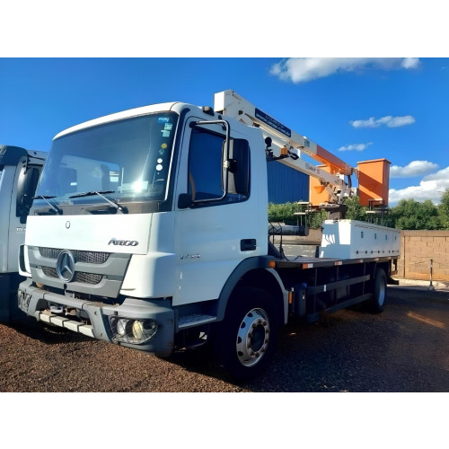Caminhão Mercedes Benz MB 1719 ano 2021 com cesto aéreo duplo