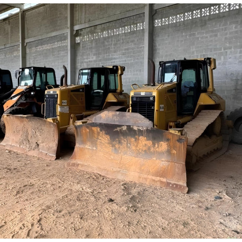 Trator de Esteira Caterpillar D6N XL ano 2012 com 8000 horas