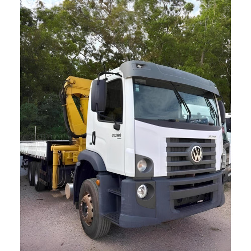 Caminhão Volkswagen VW 31.280 ano 2021, 6x4, com 104.000 Km