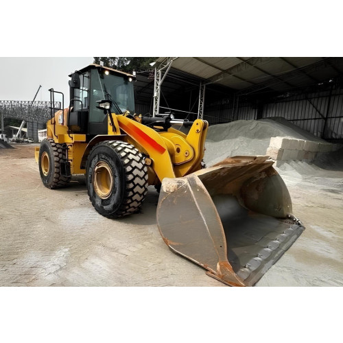 Pá Carregadeira Caterpillar 950 GC ano 2022 com 10.000 horas