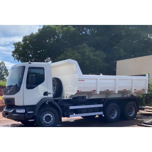 Caminhão Volvo VM270 ano 2022, 6x4, com caçamba de 10 ㎥, 20.000 Km
