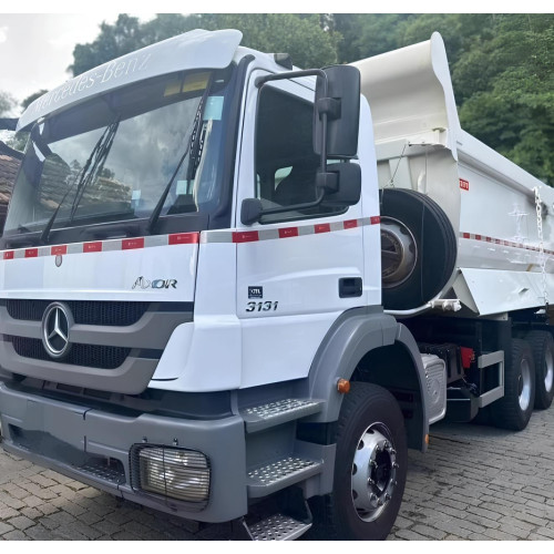 MB Axor 3131 ano 2019/20 com caçamba Rossetti meia cana de 16 ㎥