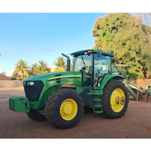 Trator John Deere 7230J ano 2022, 4x4, com 2530 horas