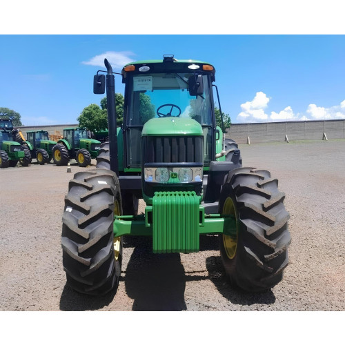 Trator John Deere 6150J ano 2023 com 0 hora, novo e com garantia de fábrica