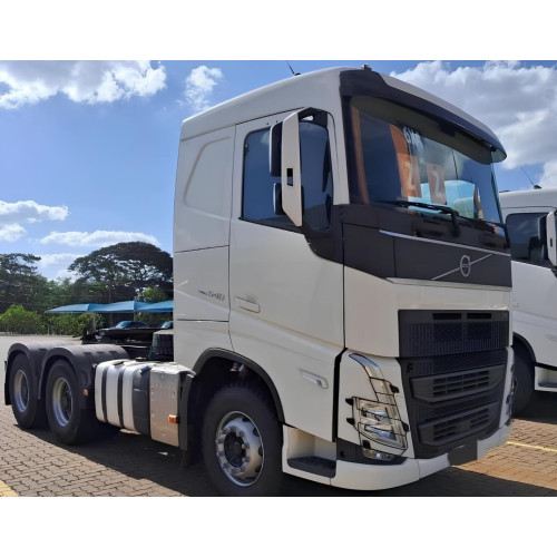 Caminhões Volvo FH540 ano 2022, 6x4, automático, média de 200.000 km