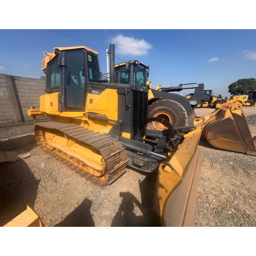 Trator de Esteira John Deere 700J ano 2022 com 2100 horas
