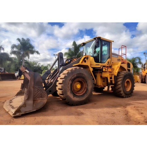 Pá Carregadeira Volvo L150H ano 2021 com 10.800 horas