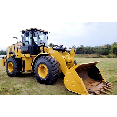 Pá Carregadeira Caterpillar 950L ano 2018 com 5.200 horas
