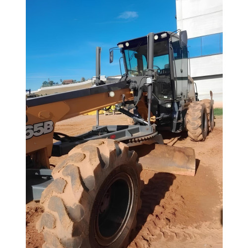 Motoniveladora Case 865B ano 2020 com 5.000 horas, ar condicionado