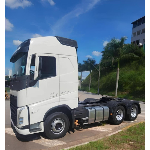 Caminhão Volvo FH540 ano 2022, 6x4, Bug leve, automático e média de 280.000 Km