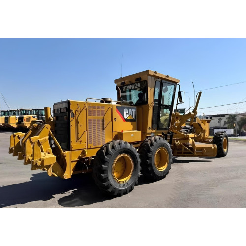 Motoniveladora Caterpillar 140K ano 2018 com 8200 horas