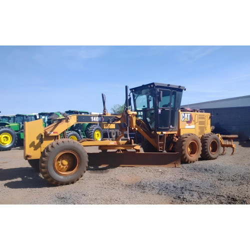 Motoniveladora Caterpillar 140K ano 2021, com 5330 horas