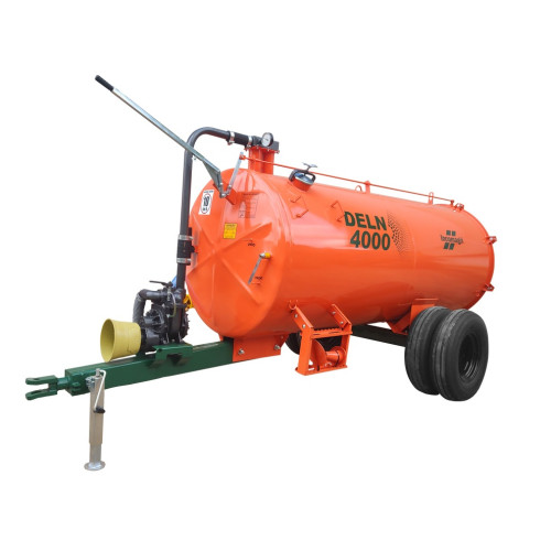 DISTRIBUIDOR DE ESTERCO LIQUIDO DELN 4000 INCOMAGRI
