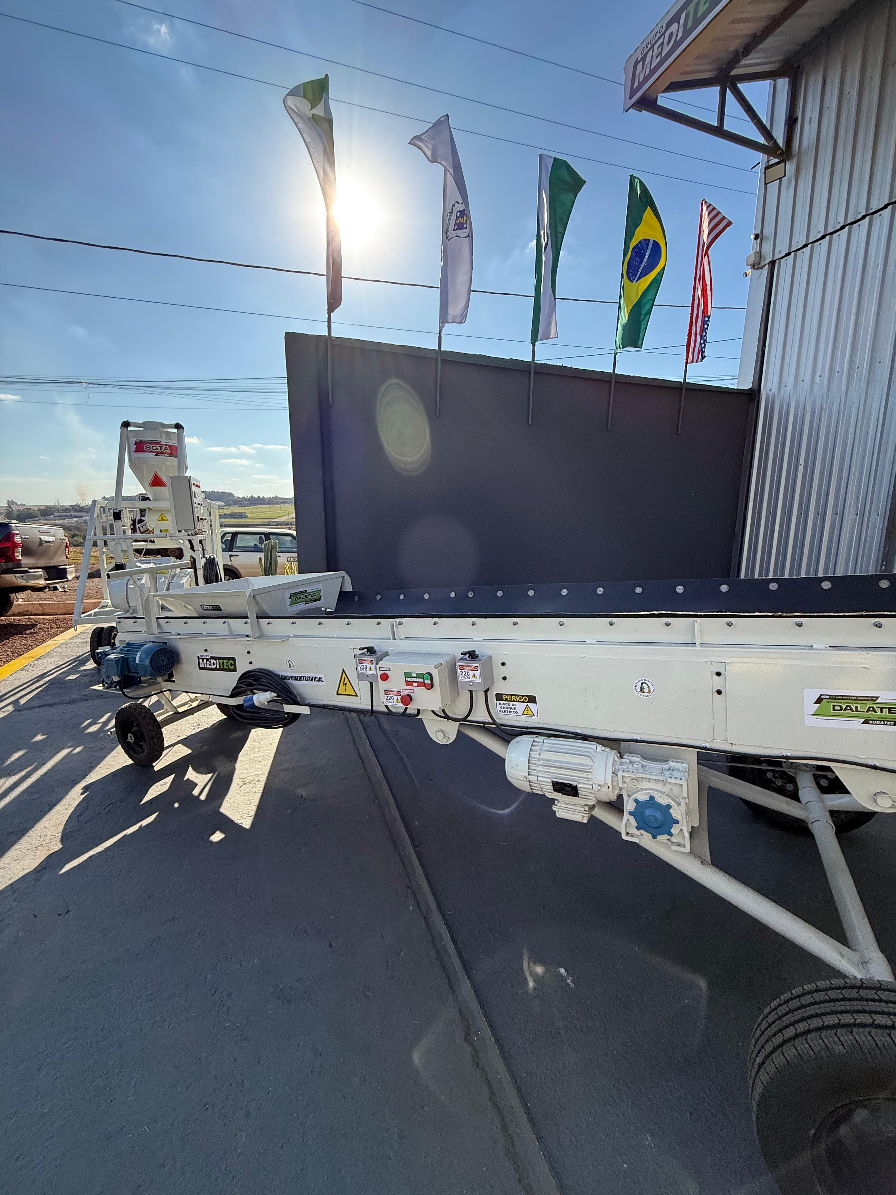 Esteira Transportadora - Granel - Metragens Sob Encomenda - Acionamento Elétrico - DALATEC-G